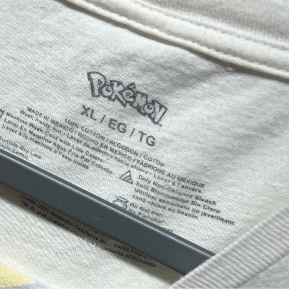 Pokemon Pikachu White Short Sleeve tee graphic shirt Unisex Size XL - Picture 4 of 5